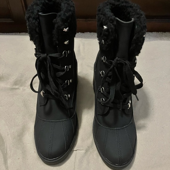 Black ankle boots. Never been worn. - Picture 2 of 3